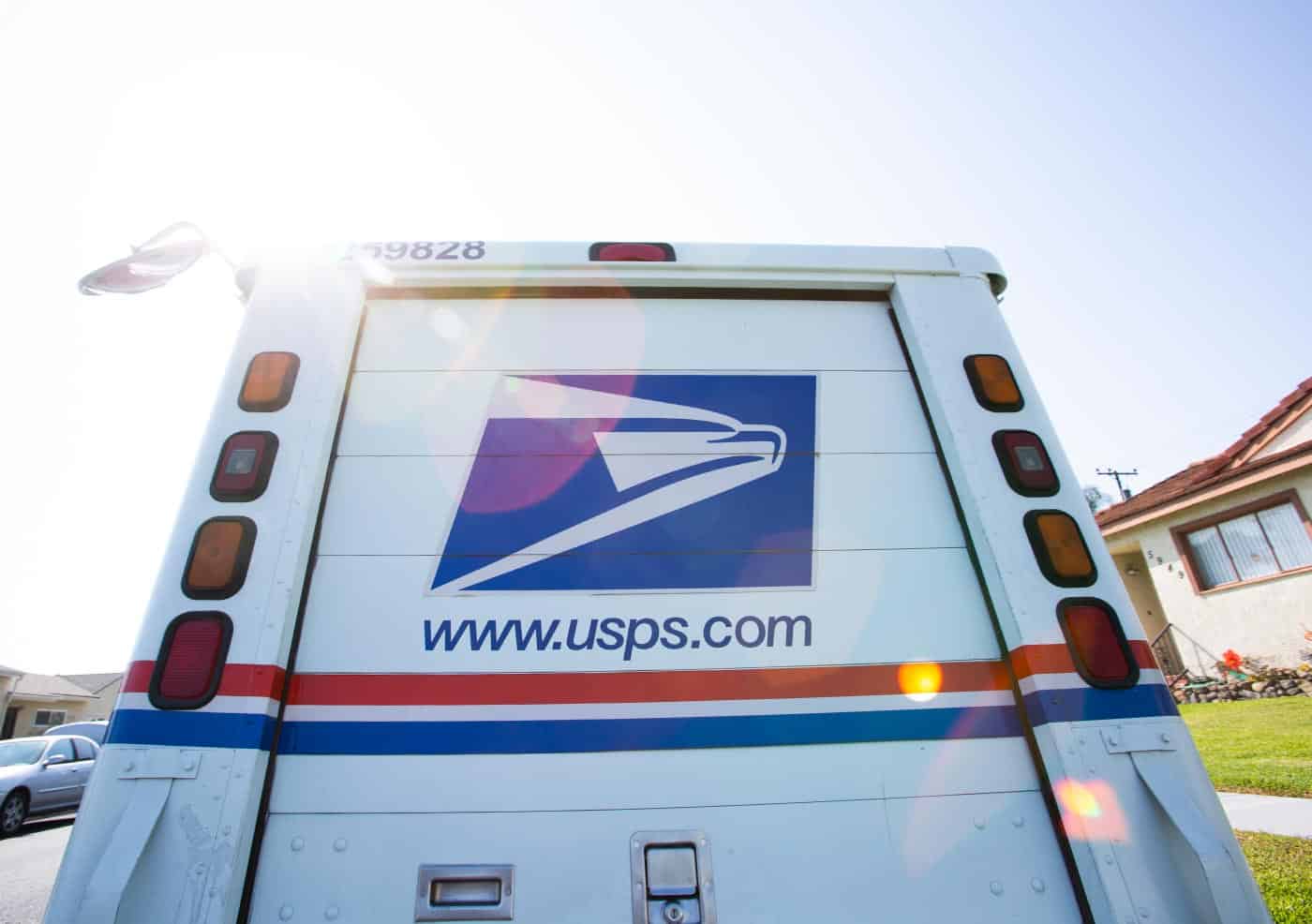usps mail truck